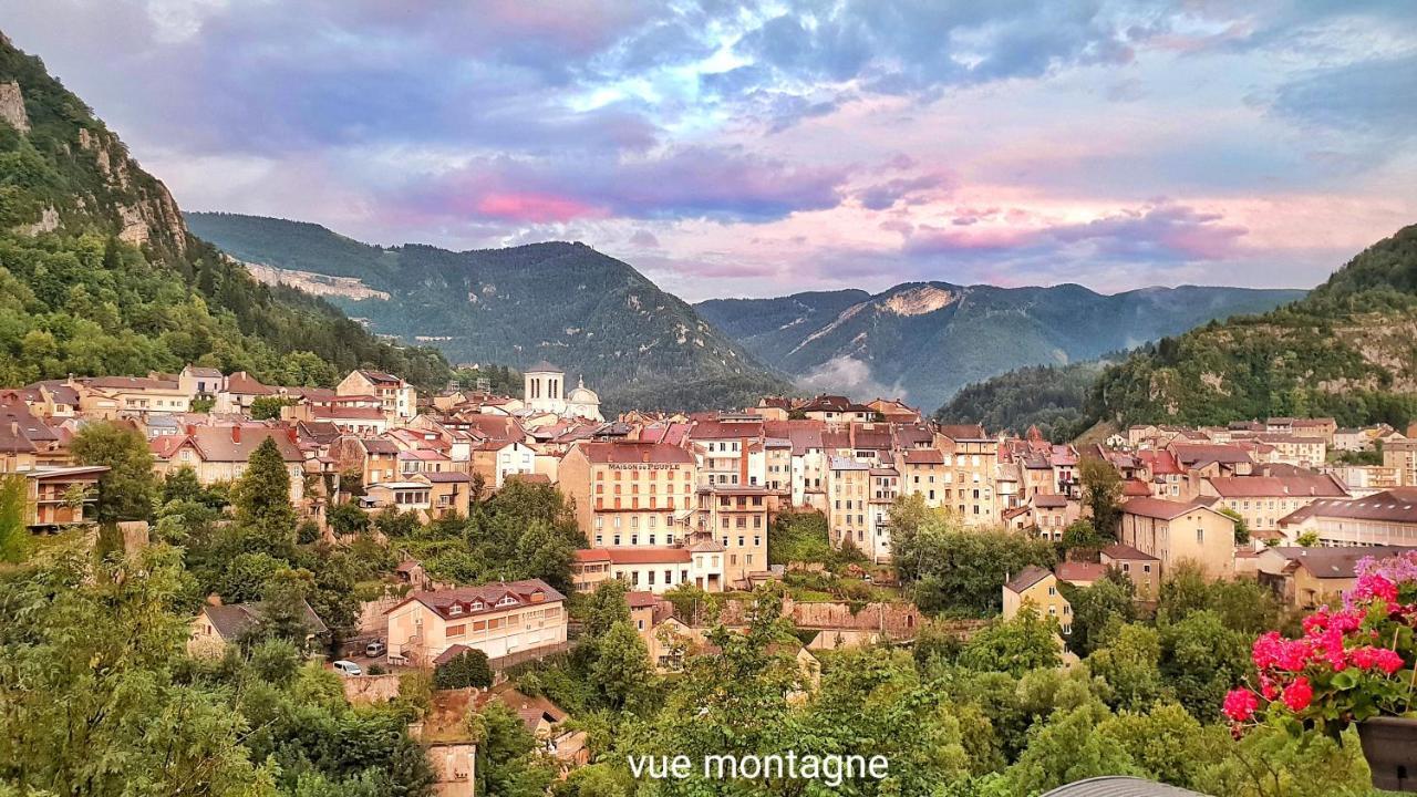 Jura Hotel Restaurant Le Panoramic 생클로드 외부 사진