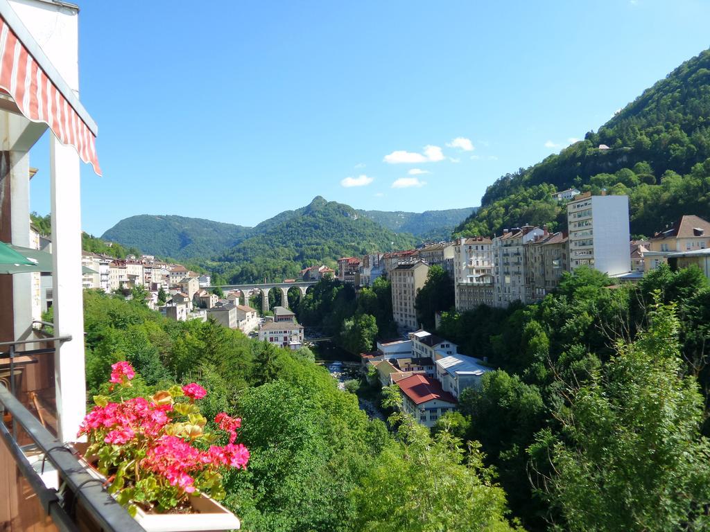 Jura Hotel Restaurant Le Panoramic 생클로드 외부 사진