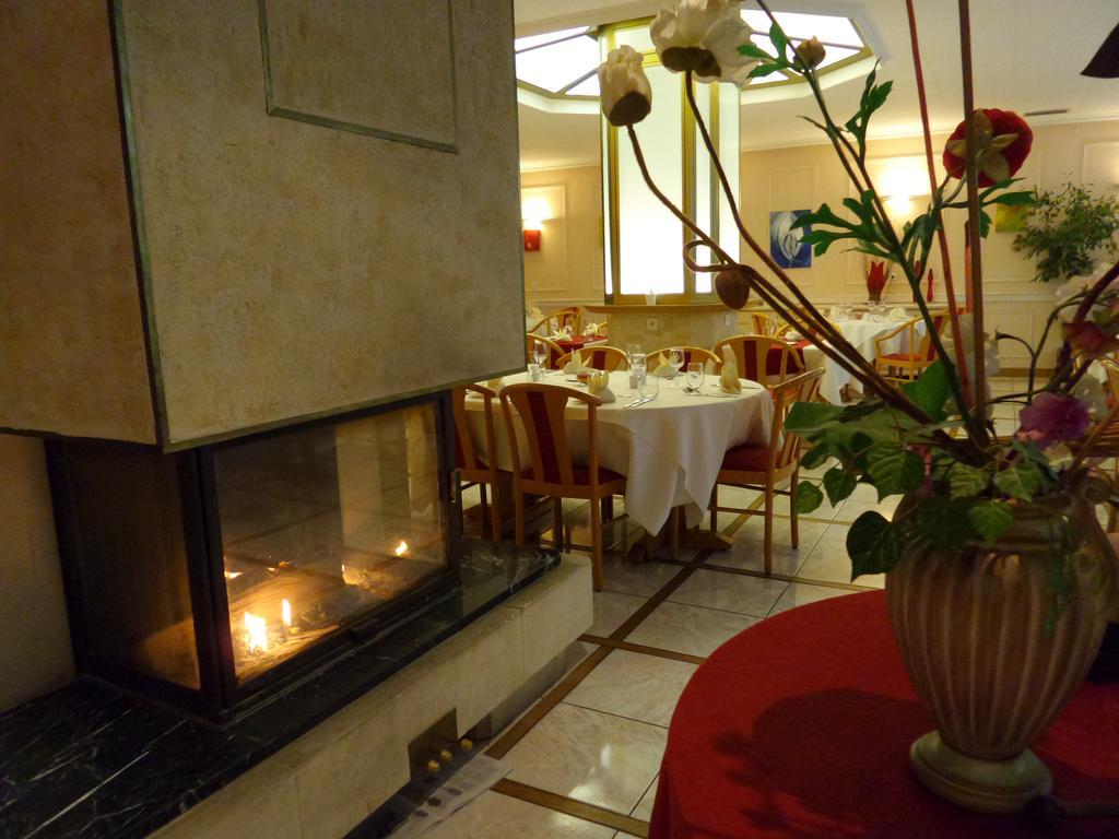 Jura Hotel Restaurant Le Panoramic 생클로드 외부 사진