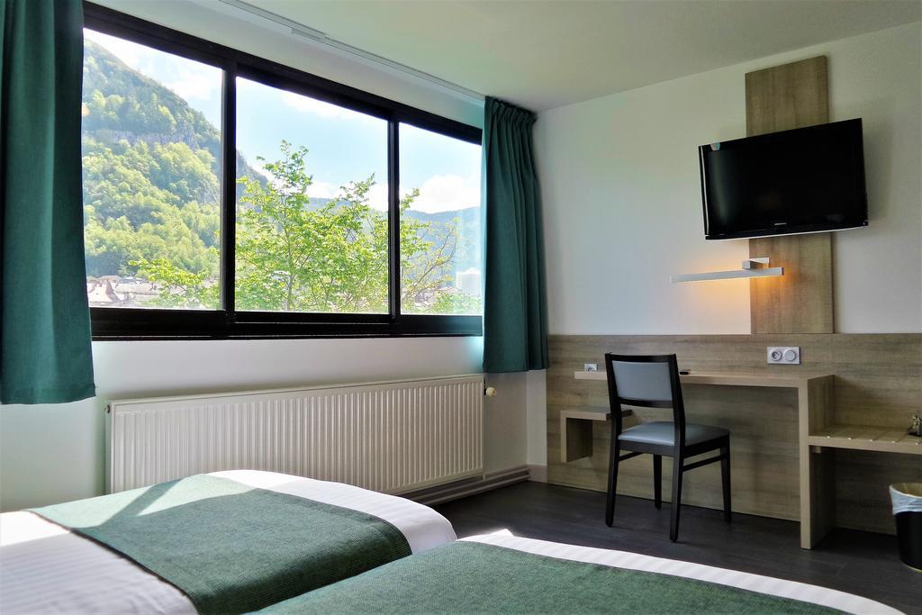 Jura Hotel Restaurant Le Panoramic 생클로드 외부 사진