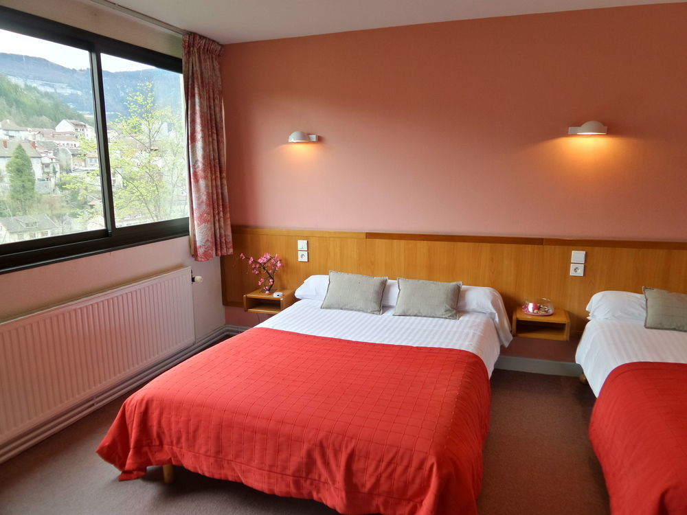 Jura Hotel Restaurant Le Panoramic 생클로드 외부 사진